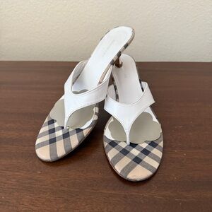 Burberry Women Kitten Heel White Thong Leather Sandals Size 6.5